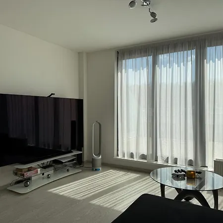 2 Bed Sleeps 6 - Free Parking - Pets Apartment *