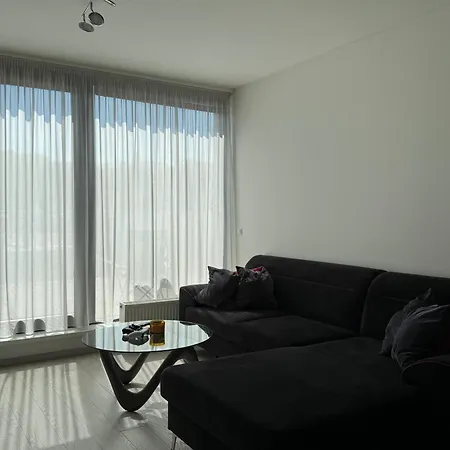2 Bed Sleeps 6 - Free Parking - Pets